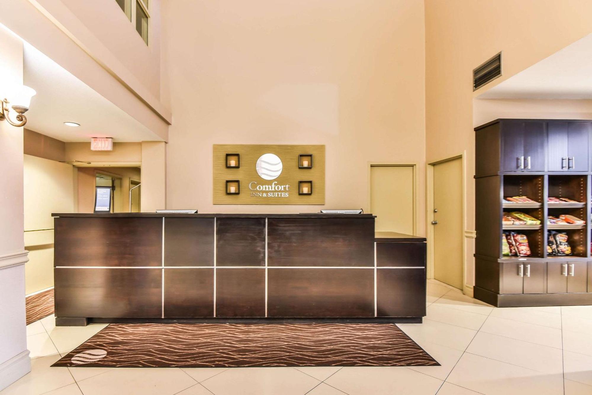 Comfort Inn & Suites Ambassador Bridge Windsor Kültér fotó