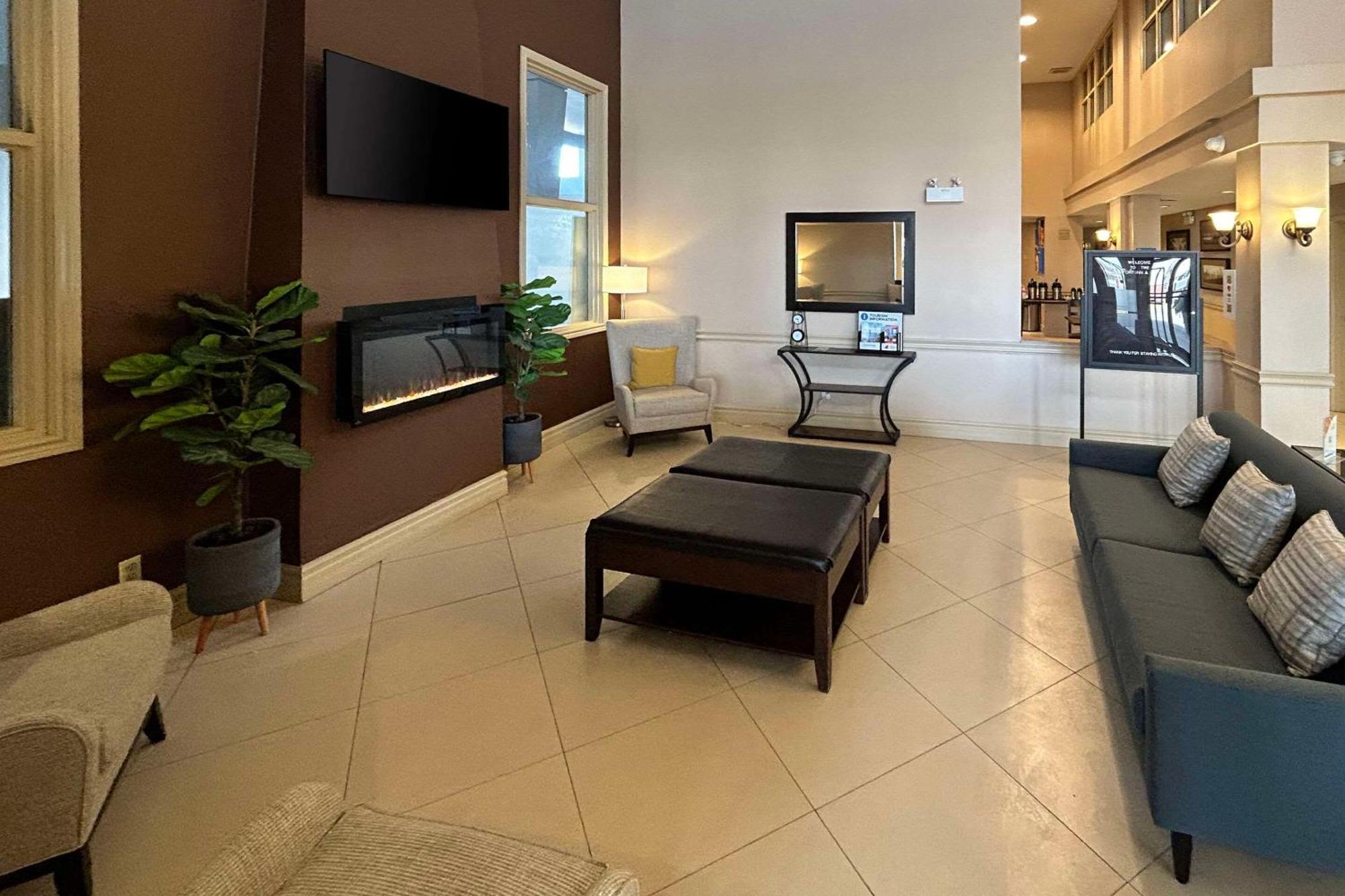 Comfort Inn & Suites Ambassador Bridge Windsor Kültér fotó