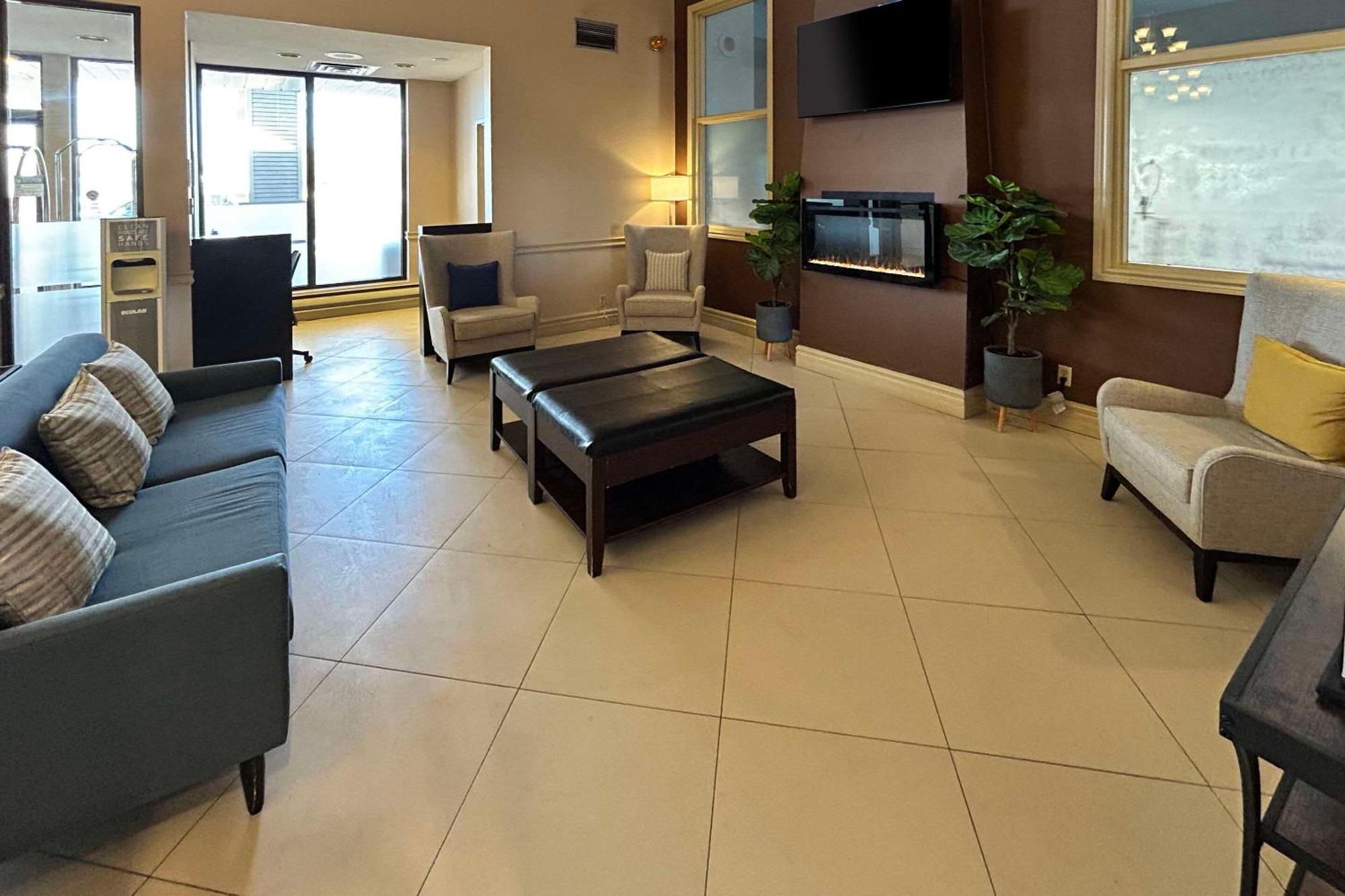 Comfort Inn & Suites Ambassador Bridge Windsor Kültér fotó